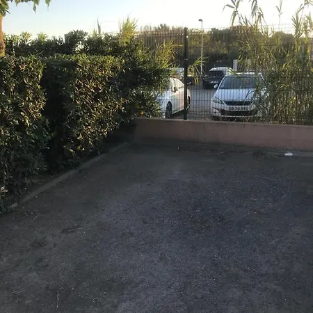 : Securisee Bord De Apartment Vias