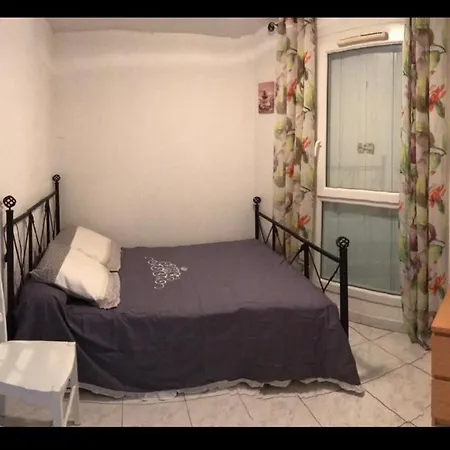 : Securisee Bord De فيا