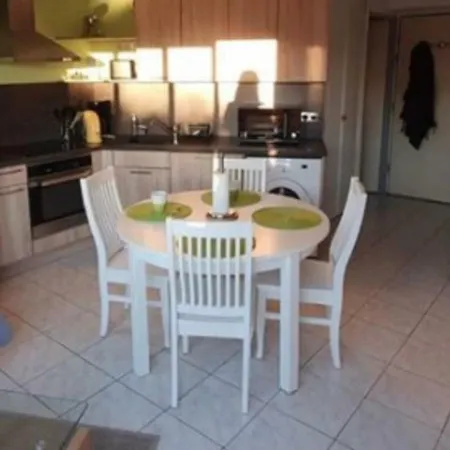 Apartment : Securisee Bord De
