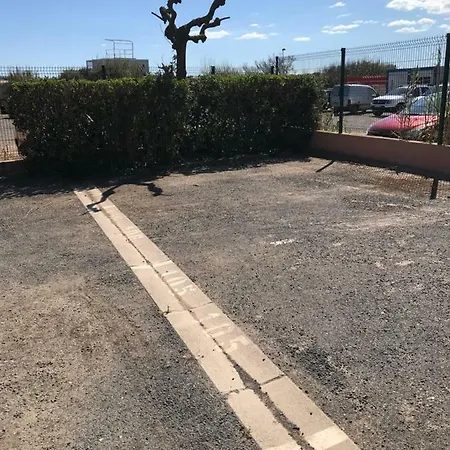 Apartment : Securisee Bord De Vias