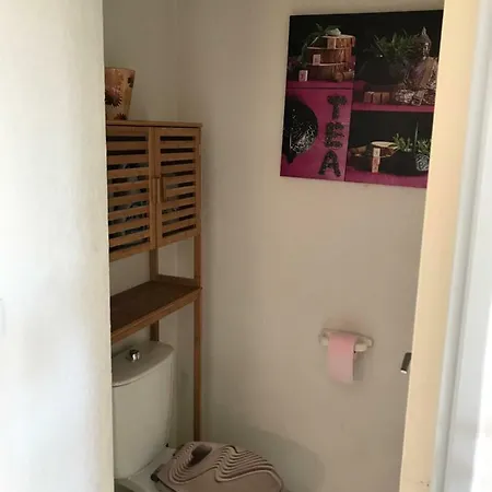 : Securisee Bord De Apartment *